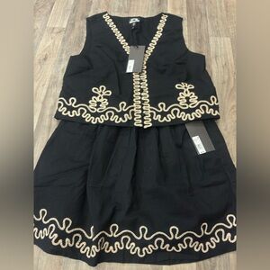 Women's Embroidered Linen Skirt And Top Size Medium Future Collective MSRP $72